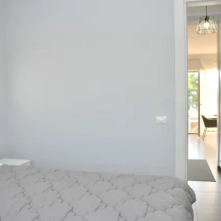 Wide 236 Plazhi San Pietro