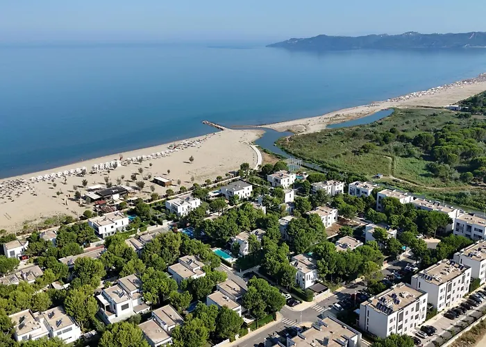 Wide 236 Plazhi San Pietro