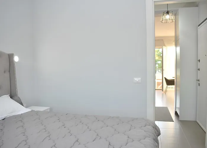 Wide 236 Plazhi San Pietro